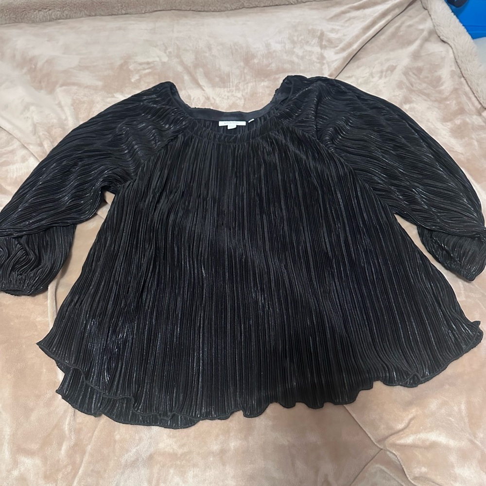 Chico's Shimmering Black Pleated Top Size 1/M